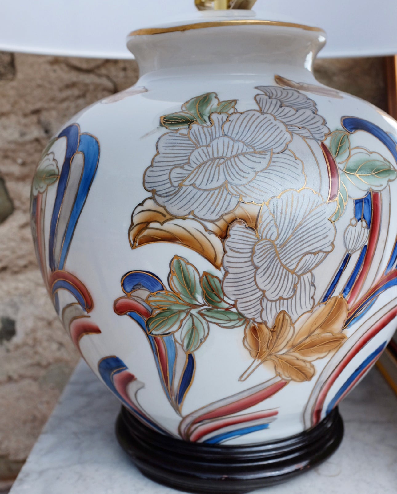 Tabacco Style Ginger Jar Shaped Lamp