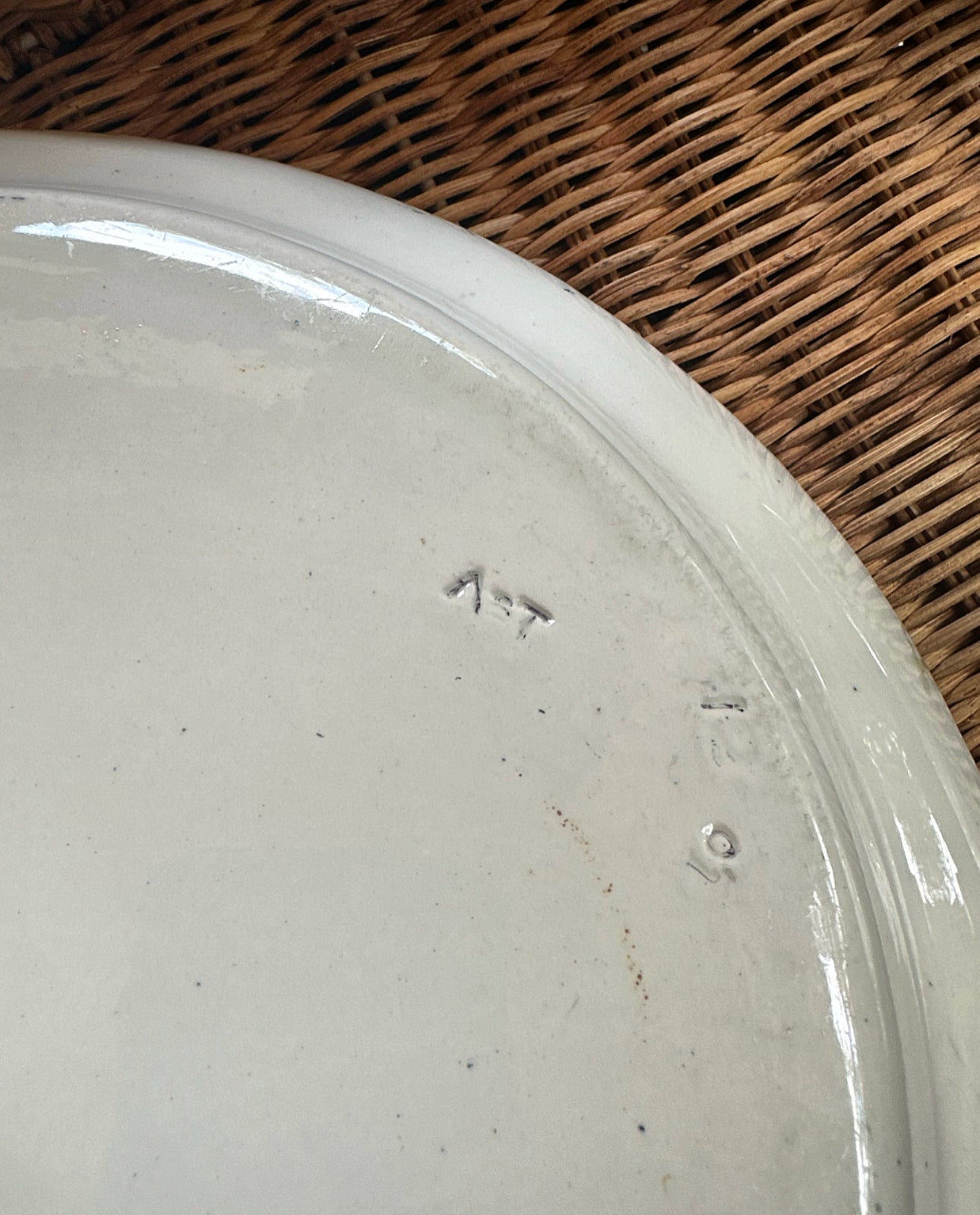 Off White and Navy Blue Chinoiserie Round Platter