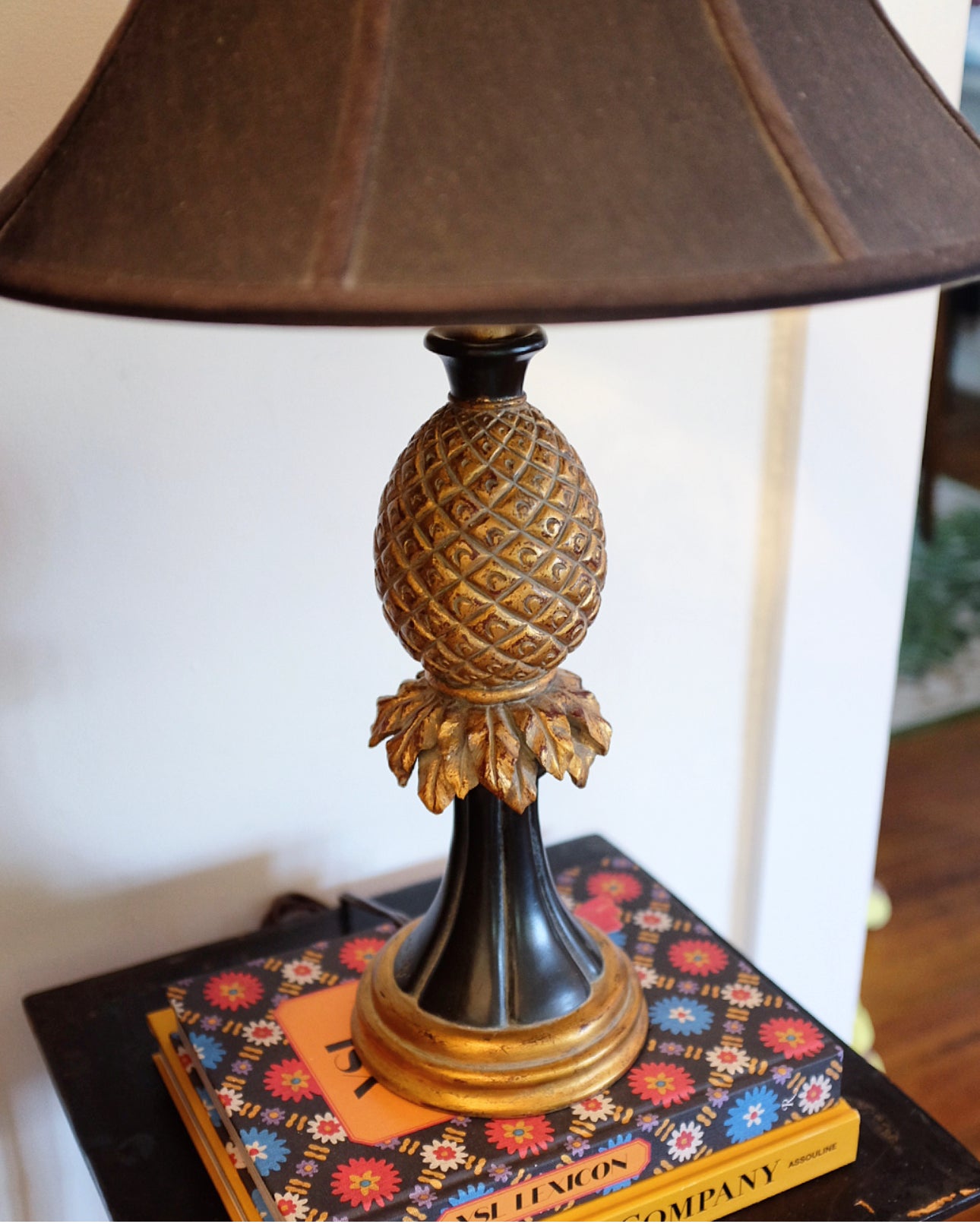 Black and Gold Pineapple Lamp