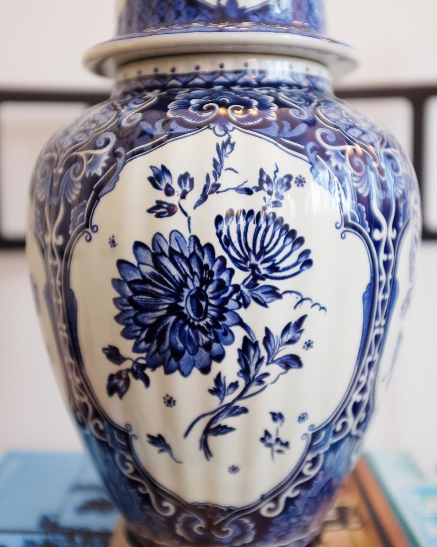 Royal Sphinx for Bosch Delft Ginger Jar with Foo Dog Finial