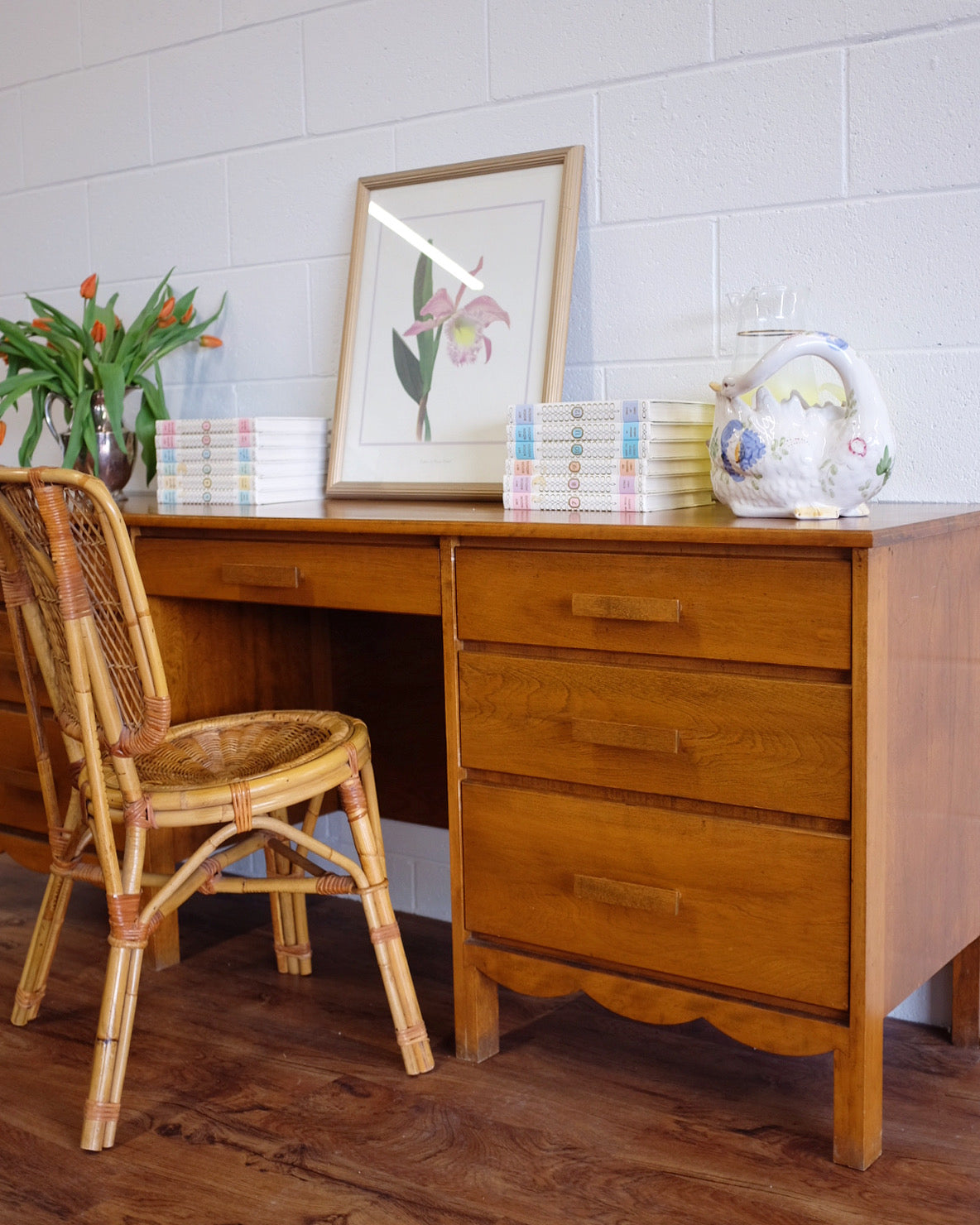 Large Desk with Scallop Edge