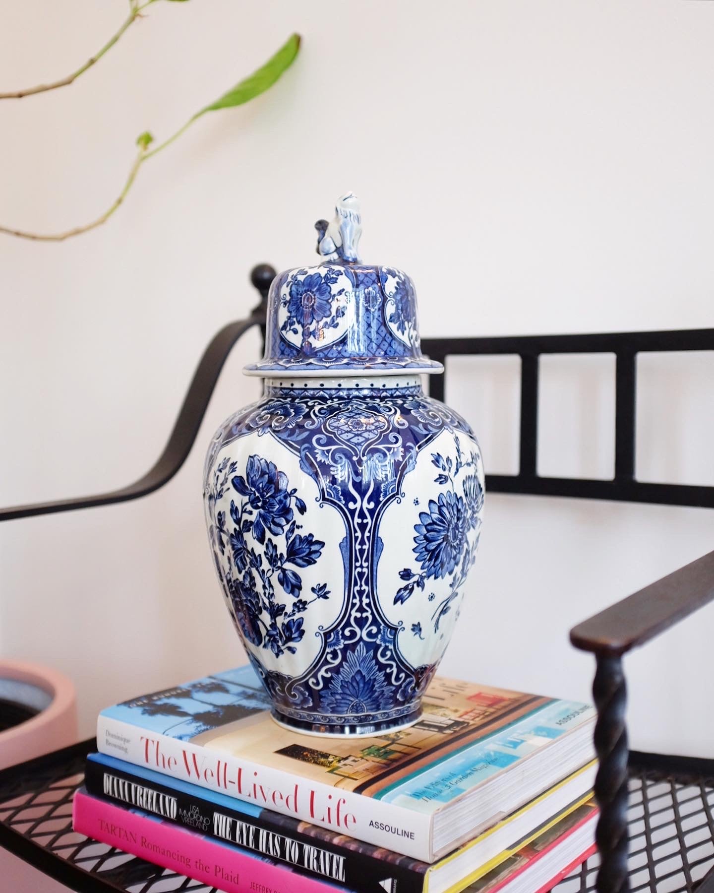 Royal Sphinx for Bosch Delft Ginger Jar with Foo Dog Finial