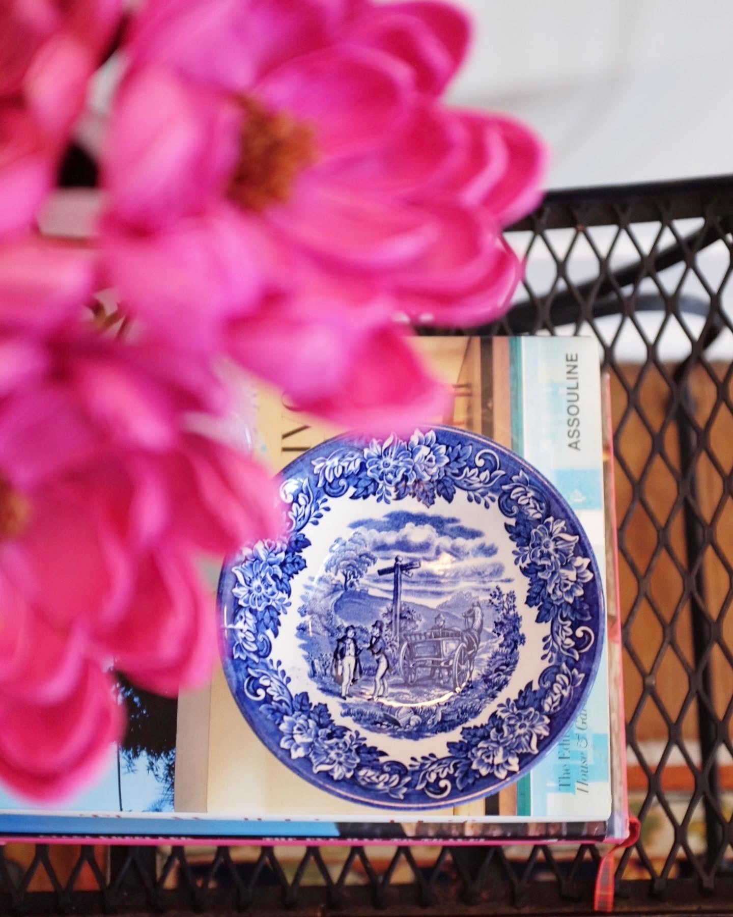 Set of 6 Dicken Series Blue & White Bowls