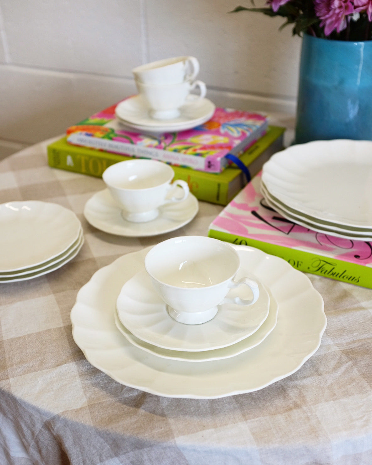 16 Piece White Scallop Mikasa Set