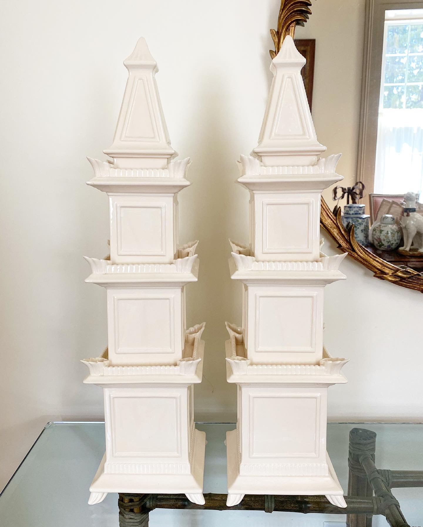 Pair of Pagoda Tuliperies