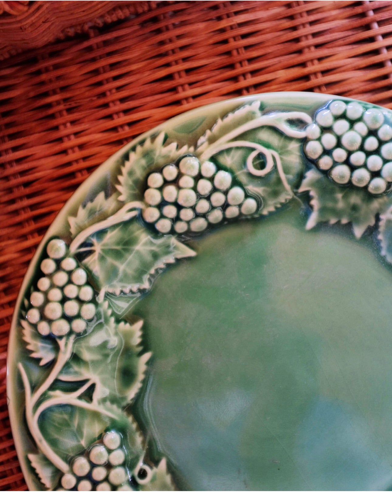 Bordallo Pinheiro Green Grape and Grape Leaf Accent Plate