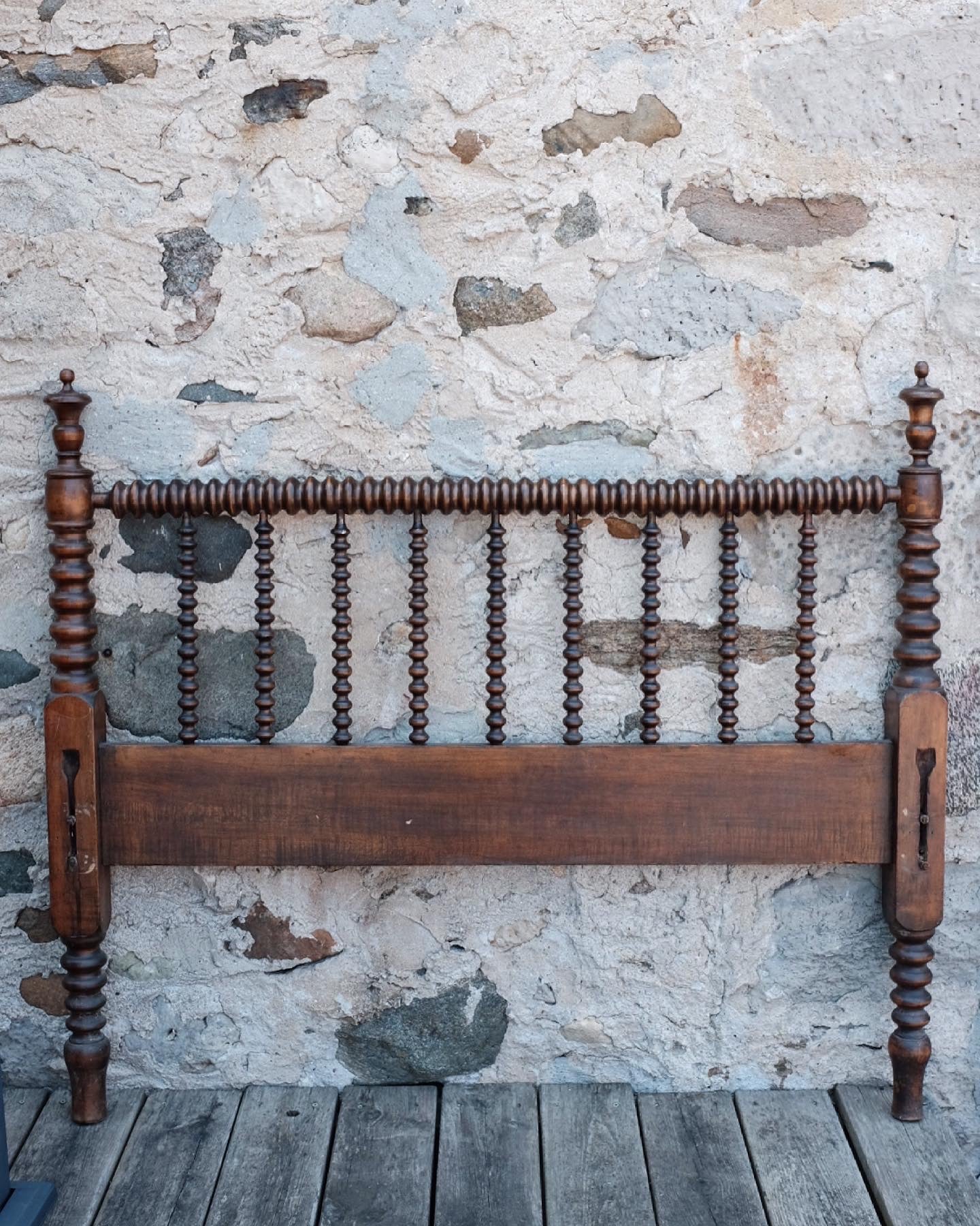 Single Antique Spindle Bed